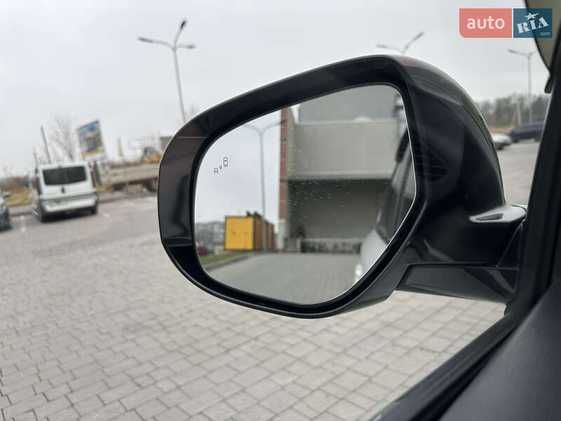 Позашляховик / Кросовер Mitsubishi Outlander 2019 в Львові