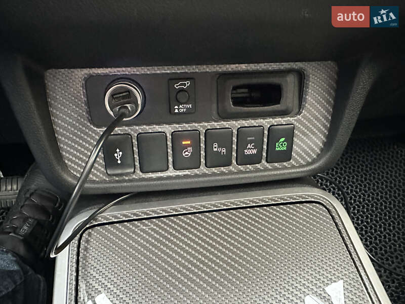 Позашляховик / Кросовер Mitsubishi Outlander 2019 в Львові