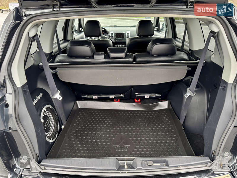 Позашляховик / Кросовер Mitsubishi Outlander 2012 в Полтаві