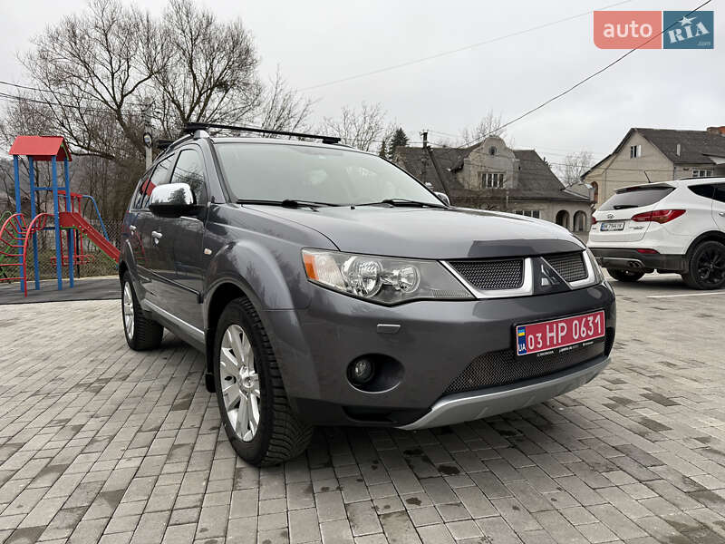 Внедорожник / Кроссовер Mitsubishi Outlander 2008 в Кременце