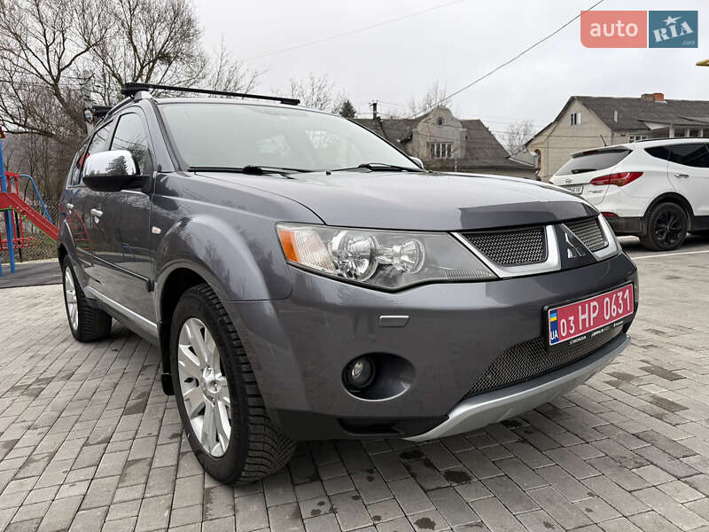 Внедорожник / Кроссовер Mitsubishi Outlander 2008 в Кременце