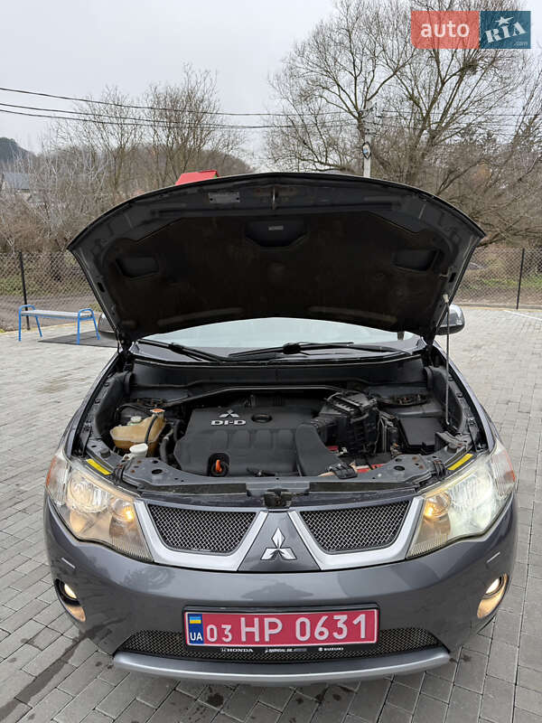 Внедорожник / Кроссовер Mitsubishi Outlander 2008 в Кременце