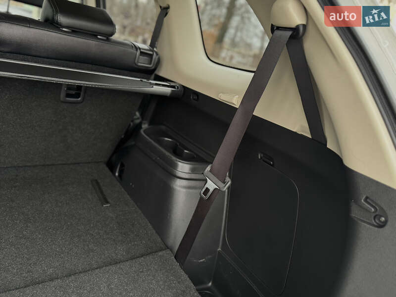 Позашляховик / Кросовер Mitsubishi Outlander 2015 в Дрогобичі