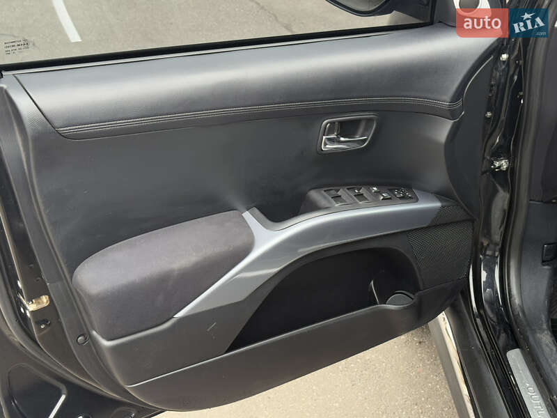 Позашляховик / Кросовер Mitsubishi Outlander 2010 в Тернополі