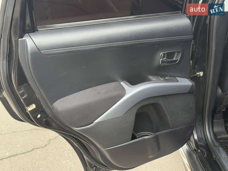 Позашляховик / Кросовер Mitsubishi Outlander 2010 в Тернополі