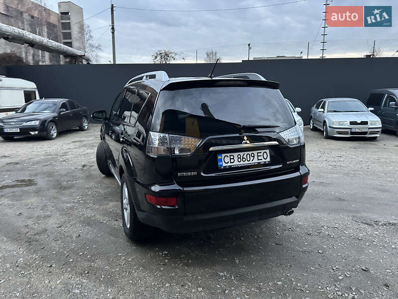 Позашляховик / Кросовер Mitsubishi Outlander 2009 в Ніжині