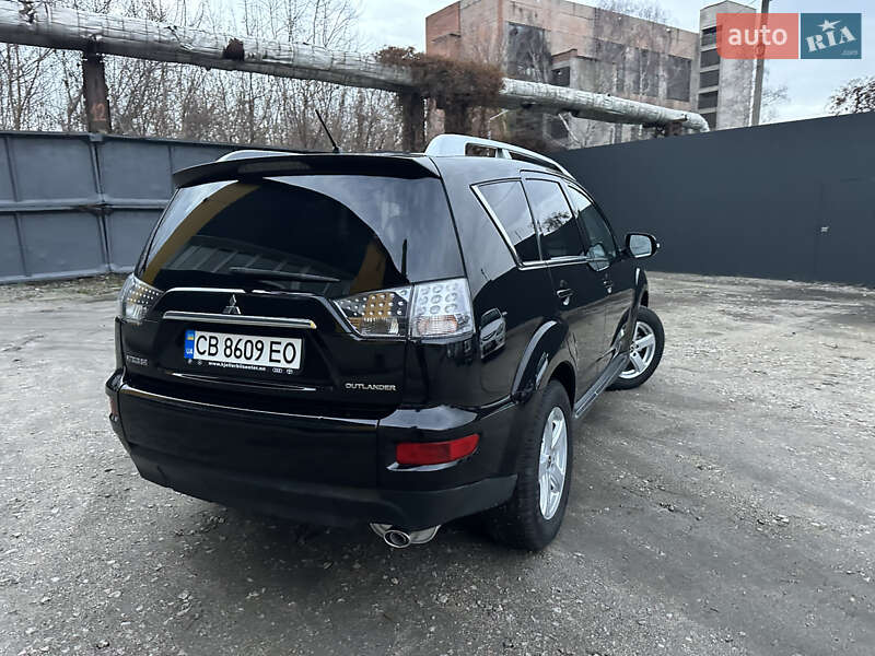 Позашляховик / Кросовер Mitsubishi Outlander 2009 в Ніжині