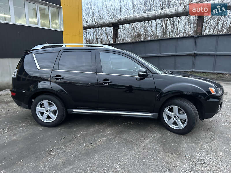 Позашляховик / Кросовер Mitsubishi Outlander 2009 в Ніжині
