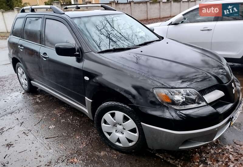 Позашляховик / Кросовер Mitsubishi Outlander 2003 в Києві