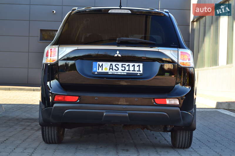 Внедорожник / Кроссовер Mitsubishi Outlander 2013 в Дрогобыче