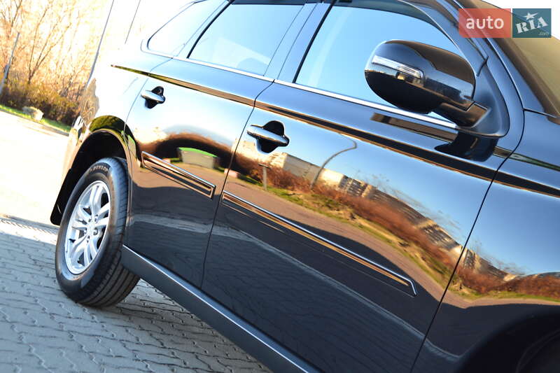 Внедорожник / Кроссовер Mitsubishi Outlander 2013 в Дрогобыче