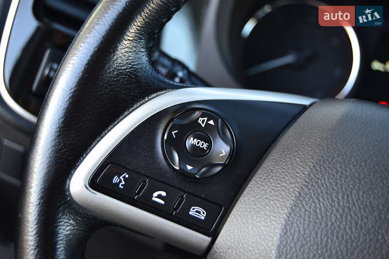 Внедорожник / Кроссовер Mitsubishi Outlander 2013 в Дрогобыче