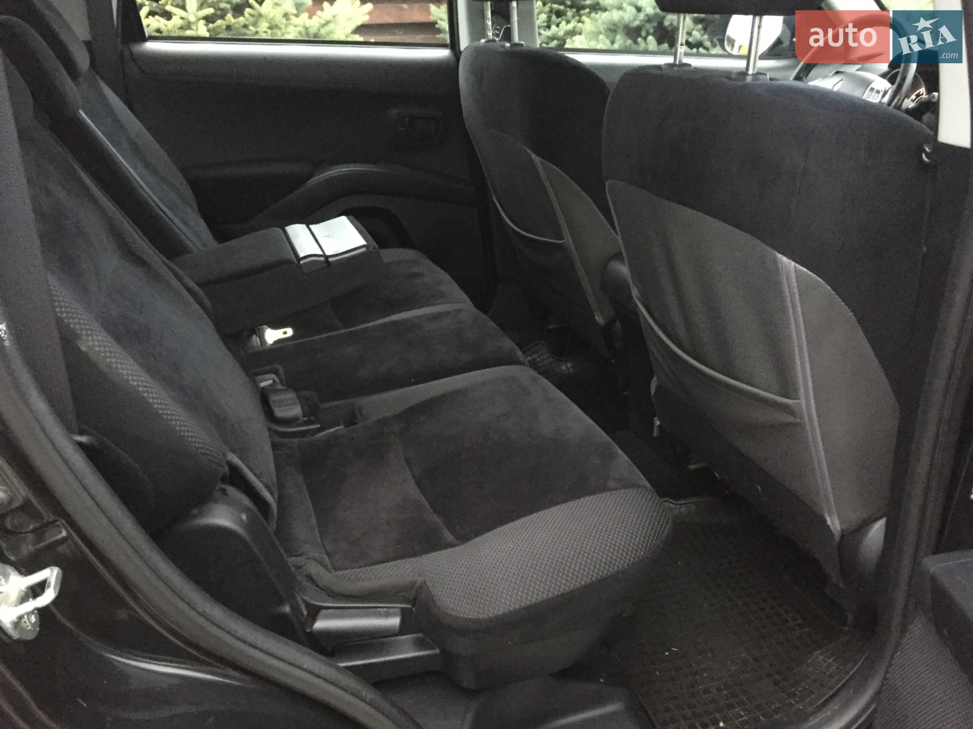2010 Mitsubishi Outlander - мініатюра 16