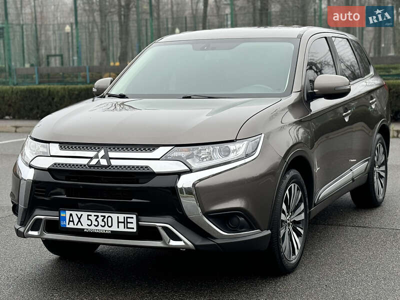 Позашляховик / Кросовер Mitsubishi Outlander 2018 в Харкові фото 6 Позашляховик / Кросовер Mitsubishi Outlander 2018 в Харкові