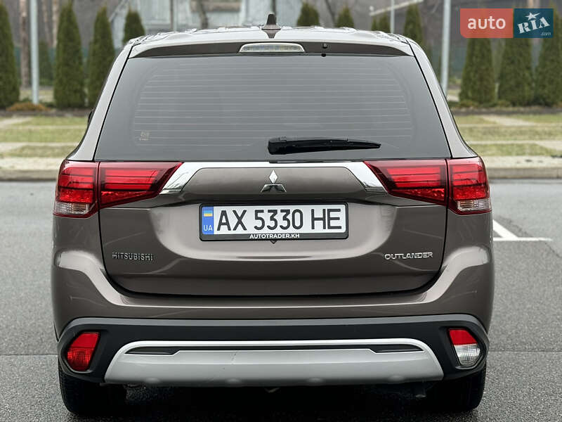 Позашляховик / Кросовер Mitsubishi Outlander 2018 в Харкові фото 21 Позашляховик / Кросовер Mitsubishi Outlander 2018 в Харкові