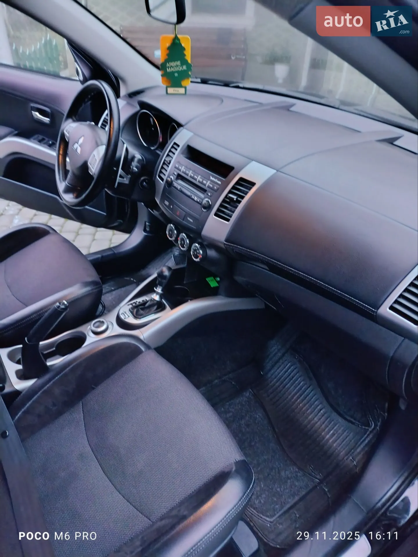 2010 Mitsubishi Outlander - мініатюра 12