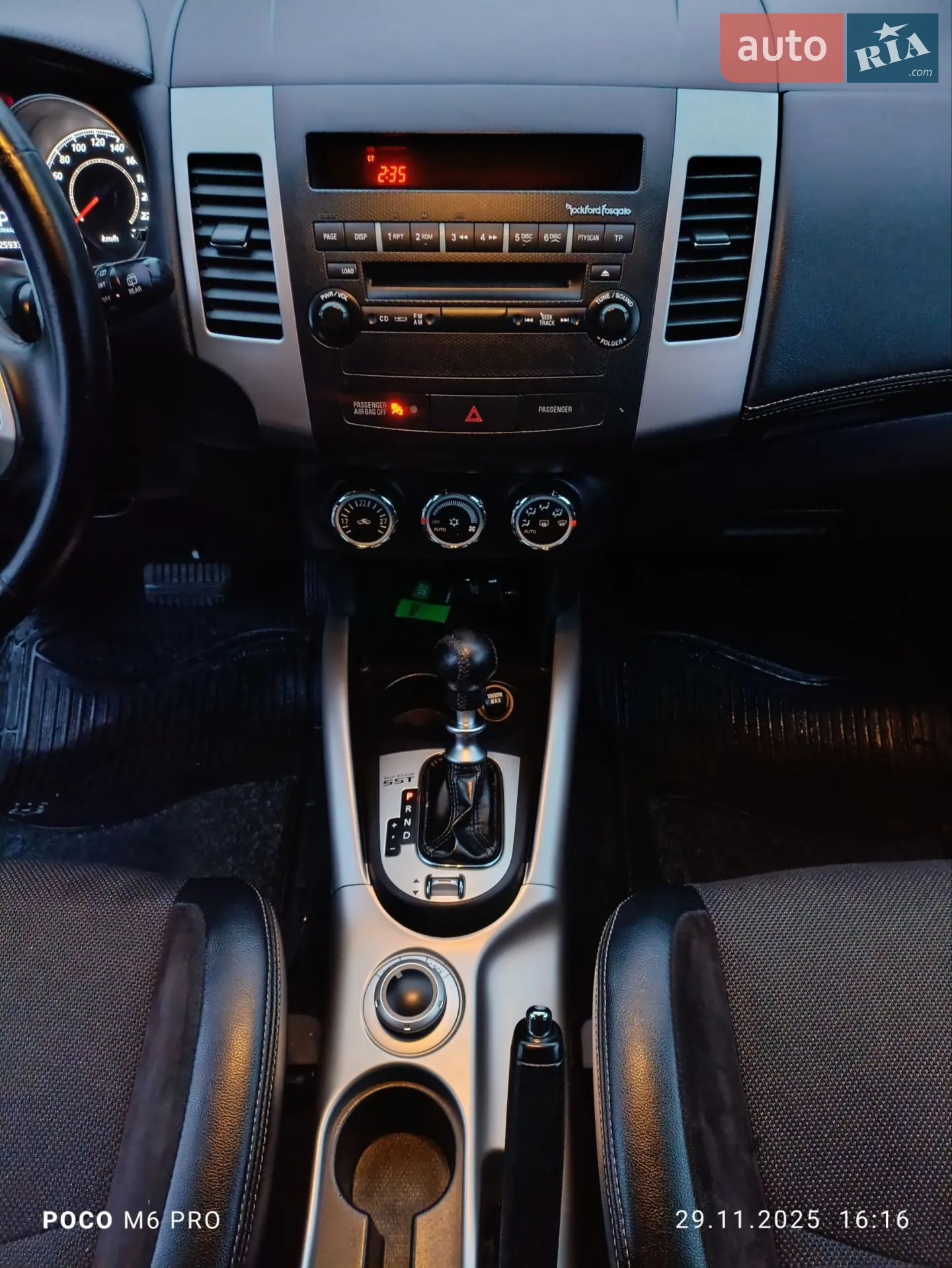 2010 Mitsubishi Outlander - мініатюра 14