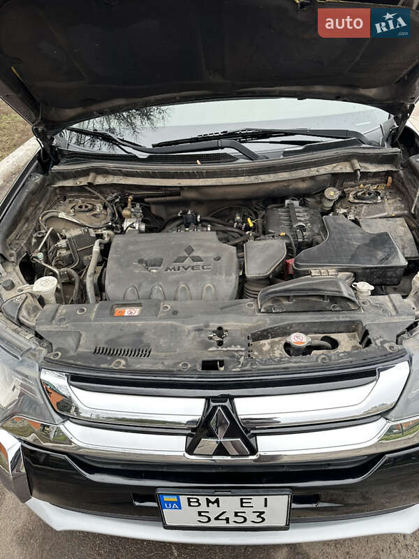 Внедорожник / Кроссовер Mitsubishi Outlander 2015 в Сумах фото 10 Внедорожник / Кроссовер Mitsubishi Outlander 2015 в Сумах