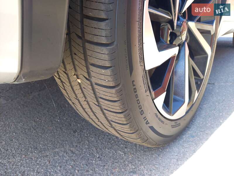 Внедорожник / Кроссовер Mitsubishi Outlander 2022 в Черкассах