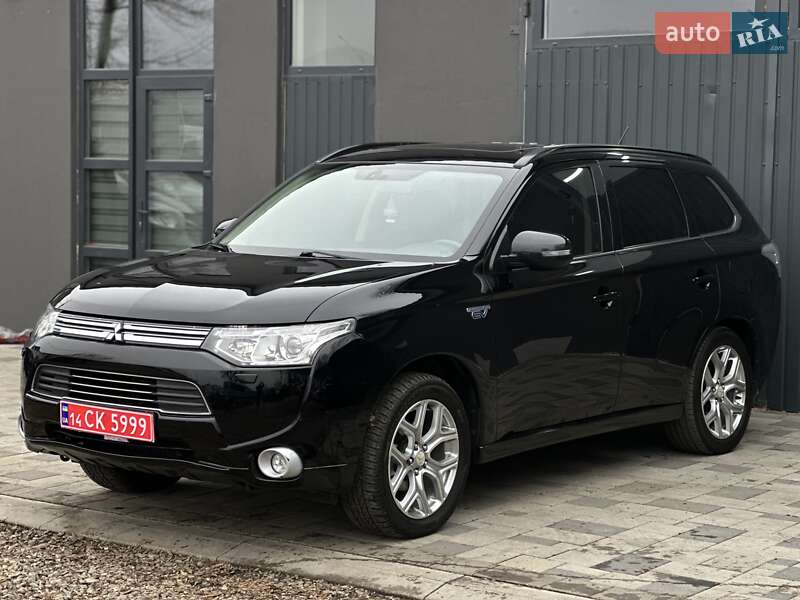 Позашляховик / Кросовер Mitsubishi Outlander 2013 в Івано-Франківську