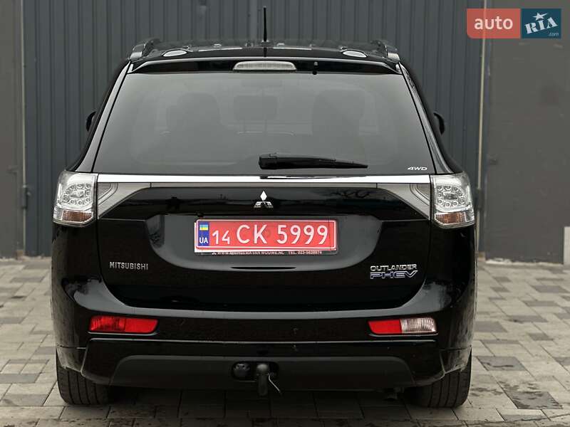Позашляховик / Кросовер Mitsubishi Outlander 2013 в Івано-Франківську