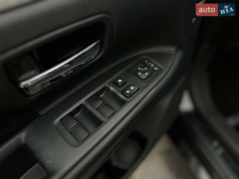 Позашляховик / Кросовер Mitsubishi Outlander 2013 в Івано-Франківську