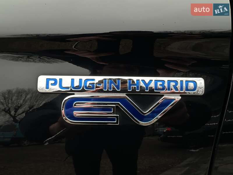 Позашляховик / Кросовер Mitsubishi Outlander 2013 в Івано-Франківську