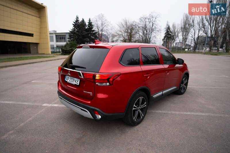 Внедорожник / Кроссовер Mitsubishi Outlander 2019 в Запорожье