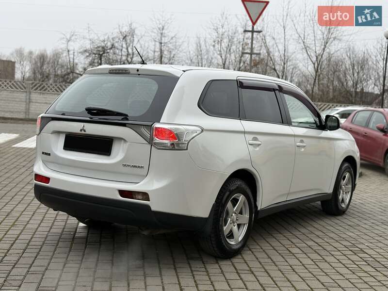 Внедорожник / Кроссовер Mitsubishi Outlander 2013 в Ивано-Франковске