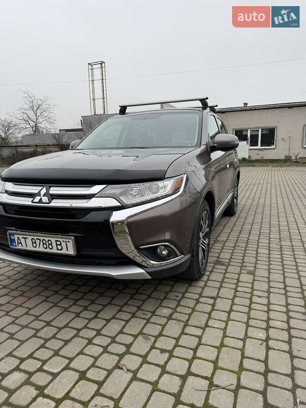 Позашляховик / Кросовер Mitsubishi Outlander 2016 в Івано-Франківську фото 3 Позашляховик / Кросовер Mitsubishi Outlander 2016 в Івано-Франківську