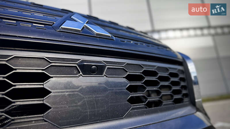 Позашляховик / Кросовер Mitsubishi Outlander 2021 в Івано-Франківську