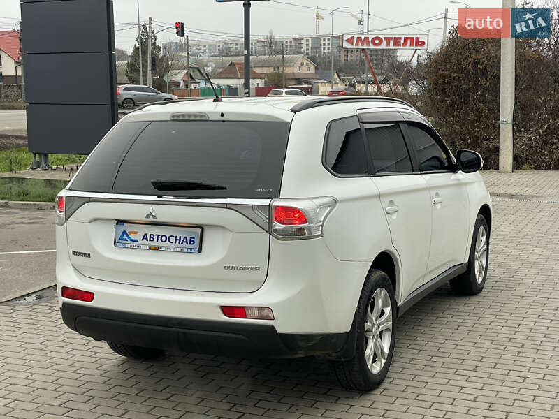 Позашляховик / Кросовер Mitsubishi Outlander 2012 в Полтаві