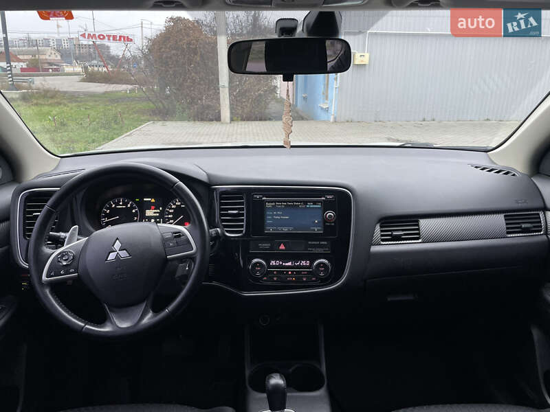 Позашляховик / Кросовер Mitsubishi Outlander 2012 в Полтаві