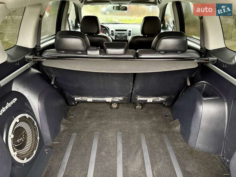Позашляховик / Кросовер Mitsubishi Outlander 2007 в Дніпрі фото 28 Позашляховик / Кросовер Mitsubishi Outlander 2007 в Дніпрі