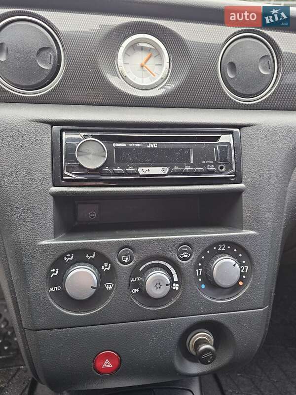 Позашляховик / Кросовер Mitsubishi Outlander 2008 в Києві