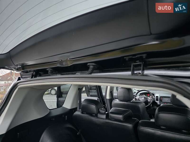 Внедорожник / Кроссовер Mitsubishi Outlander 2012 в Хмельницком