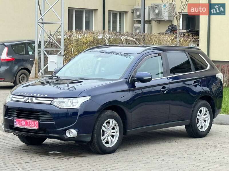 Позашляховик / Кросовер Mitsubishi Outlander 2012 в Луцьку