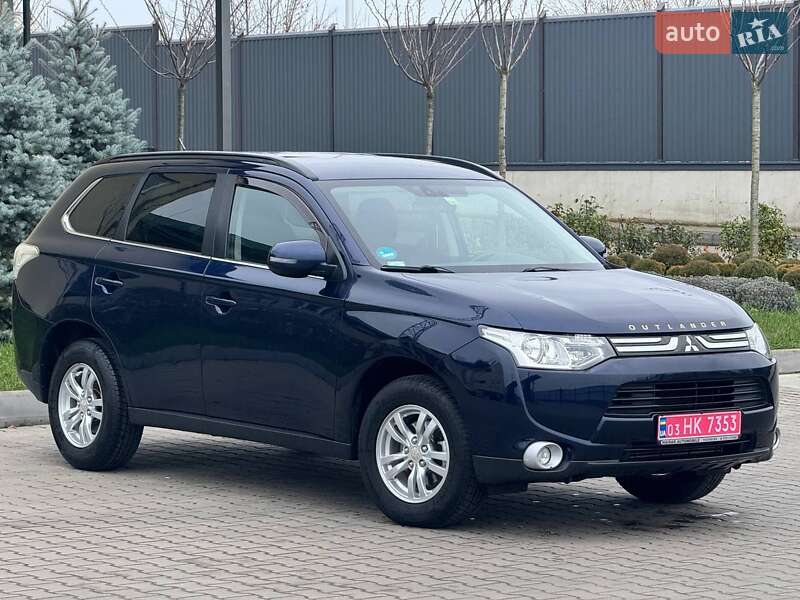 Позашляховик / Кросовер Mitsubishi Outlander 2012 в Луцьку