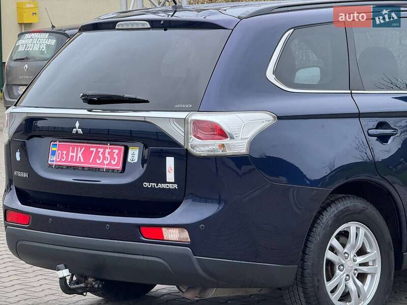 Позашляховик / Кросовер Mitsubishi Outlander 2012 в Луцьку