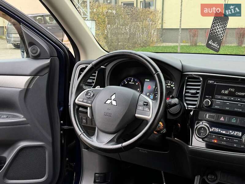 Позашляховик / Кросовер Mitsubishi Outlander 2012 в Луцьку