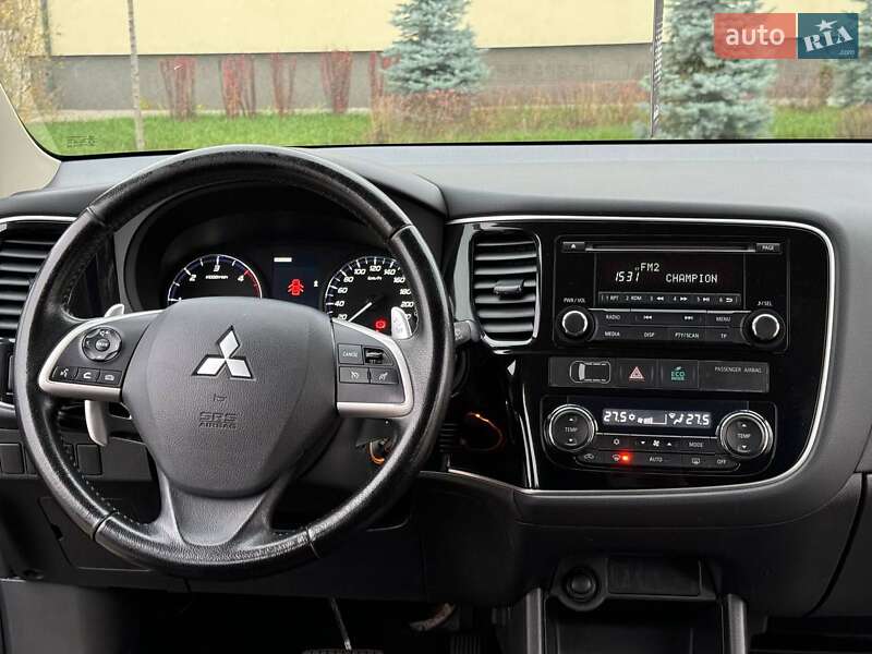 Позашляховик / Кросовер Mitsubishi Outlander 2012 в Луцьку