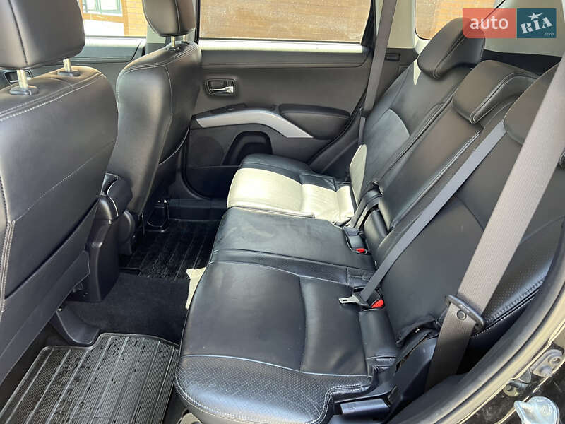 Позашляховик / Кросовер Mitsubishi Outlander 2010 в Рівному фото 22 Позашляховик / Кросовер Mitsubishi Outlander 2010 в Рівному