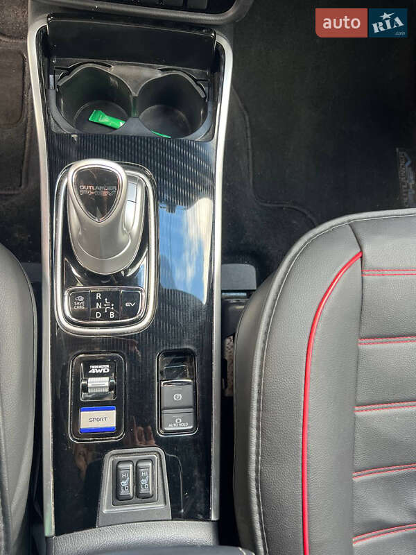 Внедорожник / Кроссовер Mitsubishi Outlander 2021 в Днепре