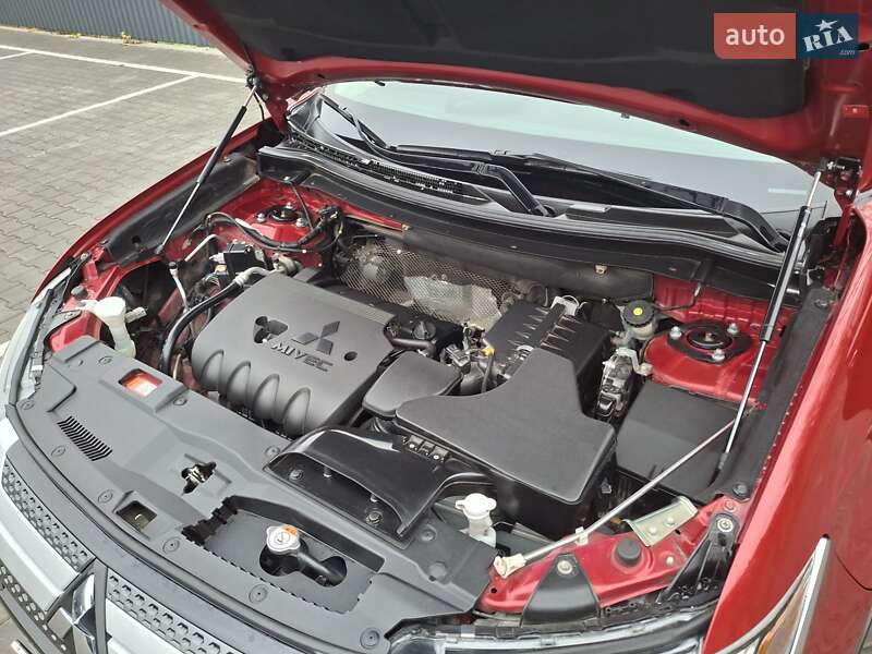 Позашляховик / Кросовер Mitsubishi Outlander 2019 в Вінниці