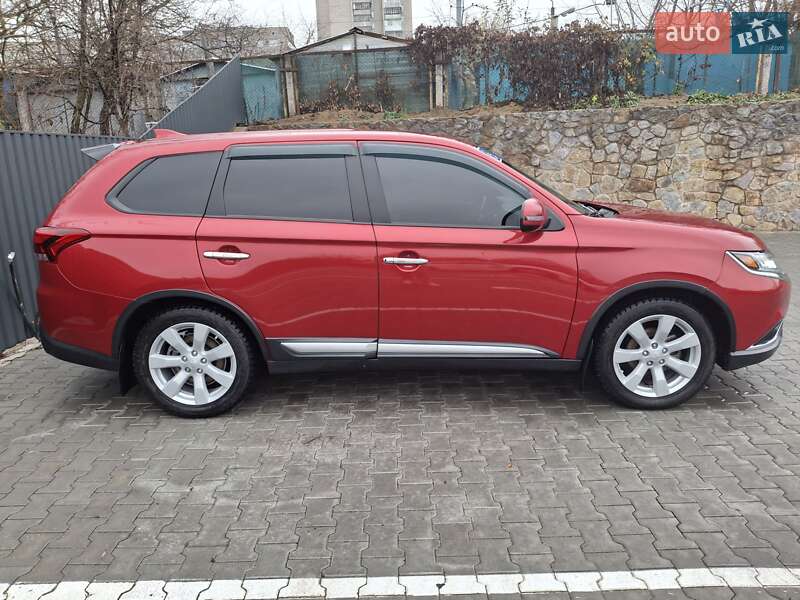 Позашляховик / Кросовер Mitsubishi Outlander 2019 в Вінниці