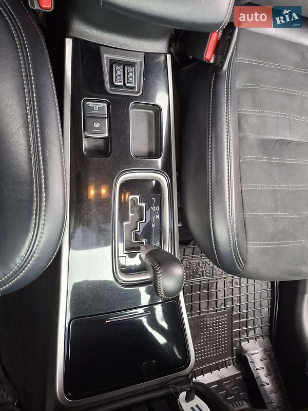 Позашляховик / Кросовер Mitsubishi Outlander 2019 в Вінниці