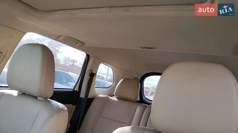 Позашляховик / Кросовер Mitsubishi Outlander 2016 в Звенигородці