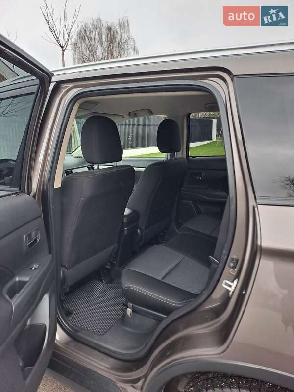 Внедорожник / Кроссовер Mitsubishi Outlander 2016 в Белой Церкви фото 14 Внедорожник / Кроссовер Mitsubishi Outlander 2016 в Белой Церкви