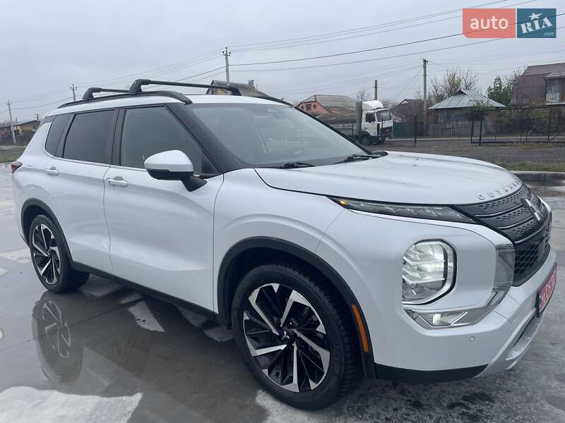 Внедорожник / Кроссовер Mitsubishi Outlander 2021 в Киеве фото 3 Внедорожник / Кроссовер Mitsubishi Outlander 2021 в Киеве