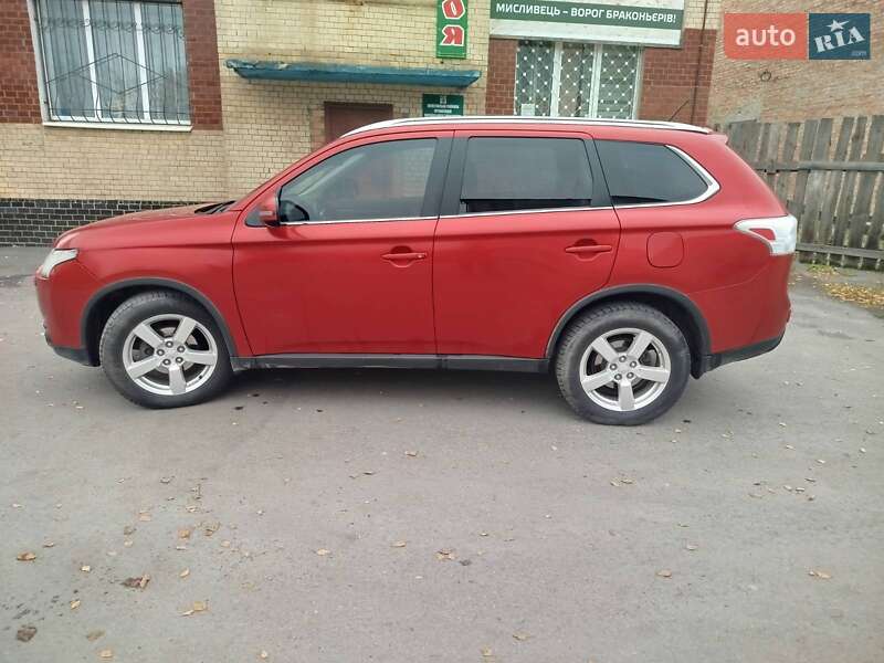 Внедорожник / Кроссовер Mitsubishi Outlander 2014 в Шепетовке